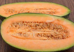 别人吃哈密瓜视频,哈密瓜美味瞬间！